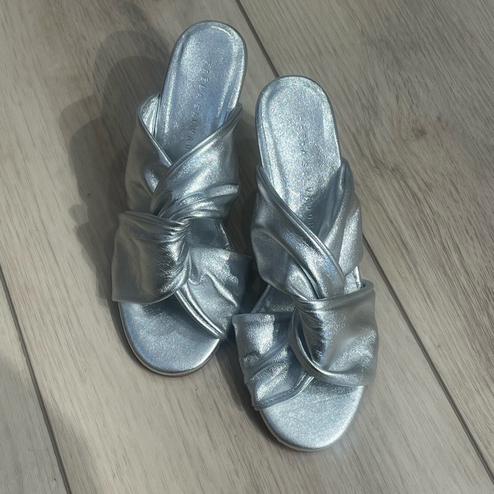 brand new Freda Salvador heels